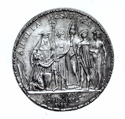 Medal struck by Pope Julius III to commemorate the restoration of England to the Catholic Church by Giovanni da Cavino